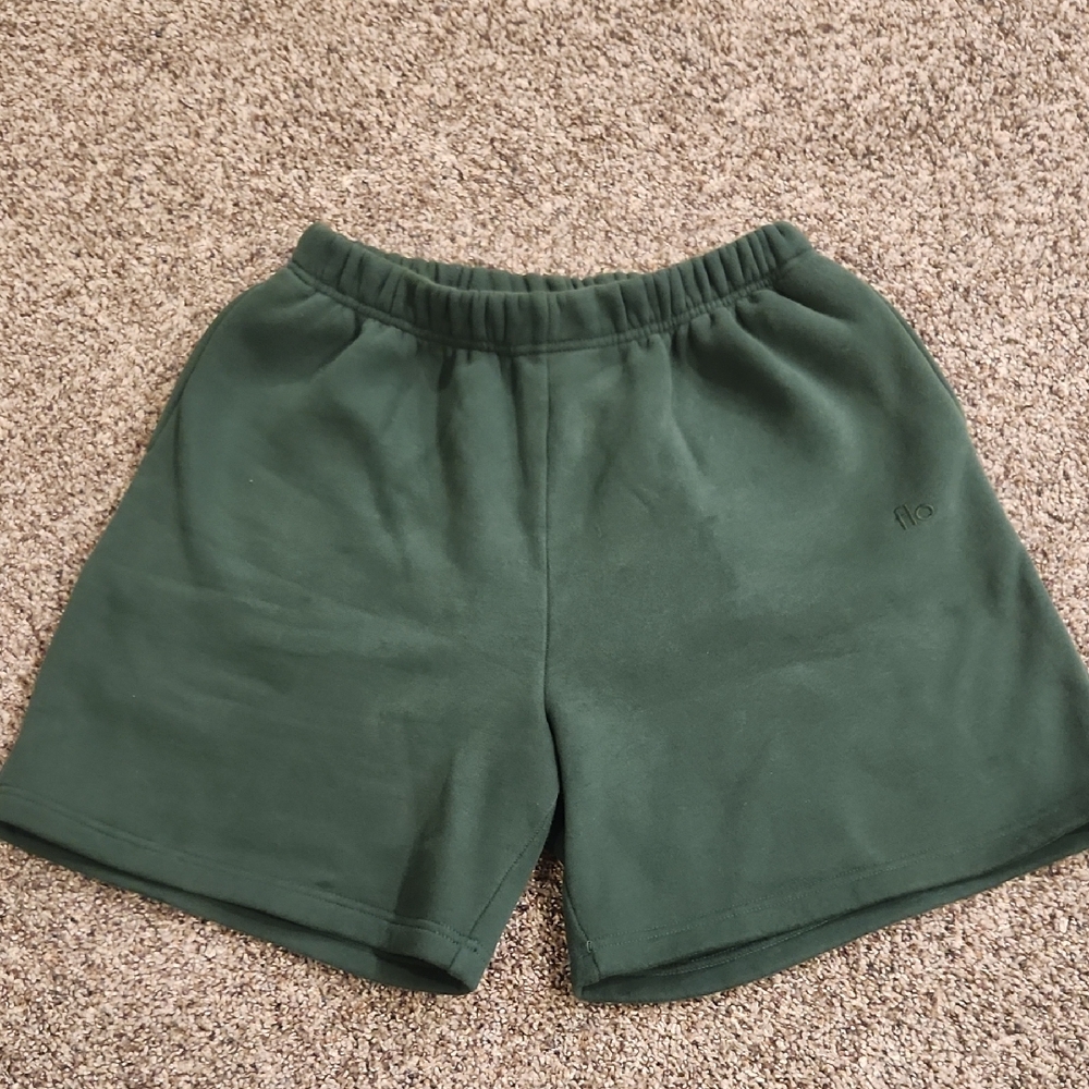 Flo Sweatshorts